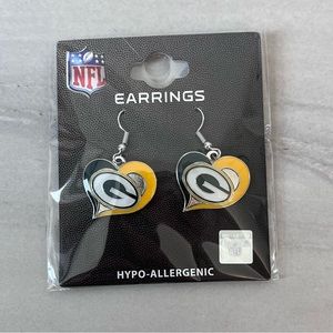 Green Bay Packers Swirl Heart Shape Dangle Logo Earring Set